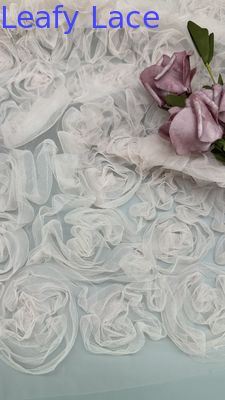 White Floral Pleated Lace Fabric for Gowns Mesh Ground High Intricate Embroidery Trang phục cưới
