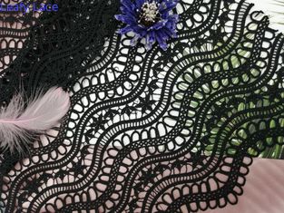 Màu đen 100% Polyester Hóa chất Móc Vải Ren Thêu nặng