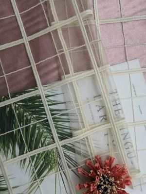 Vải ren thêu hình học Chất liệu ren trắng cho váy