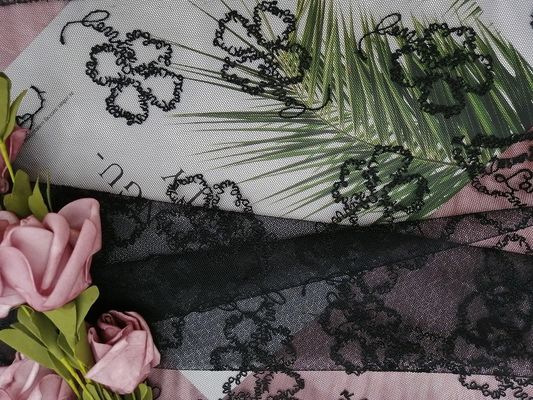 Vải ren thêu hoa chữ đen