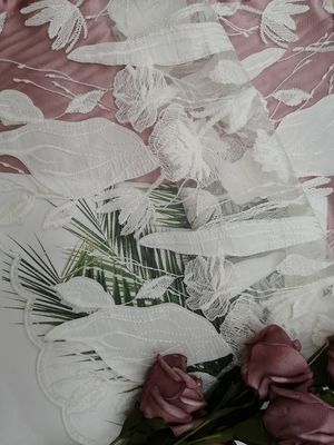 Vải trắng cắt vải tuyn Đính thêu Cắt vải ren