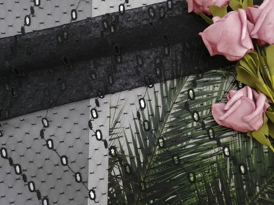 Màu đen Polyester chấm lưới thêu ren Vải lưới mắt vải