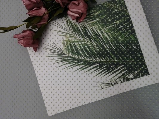 Vải tuyn màu xanh lá cây lấp lánh chấm bi