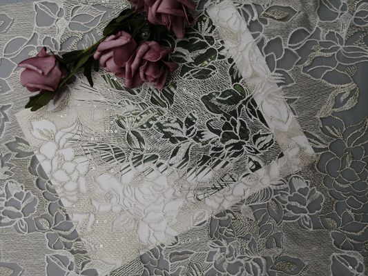 60 Yards Lurex Kim loại Vải ren màu trắng ngà