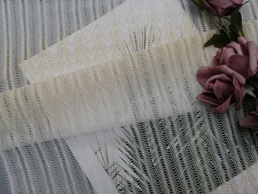 100 Yards 145cm Vải ren có dây hình học Vải ren cô dâu màu ngà