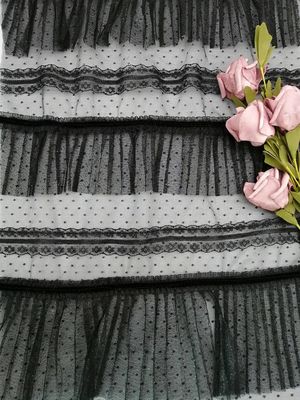 Giấy bạc màu đen in lưới xếp nếp lưới vải tuyn nghiền