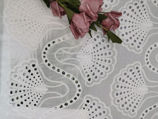 Mô hình vỏ ren cô dâu màu trắng Vải thêu viền mắt 100% cotton