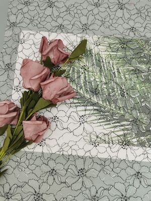 142CM Tất cả trên Swiss Floral Polyester Ren Trim Màu bạc thêu tương phản