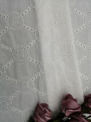 Mẫu chữ Ren thêu mắt vải Vải áo dài cho bé