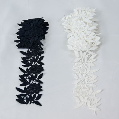 2.3 "Màu đen Polyester Ren Trim Có viền Ruy băng Móc thêu cho quần áo
