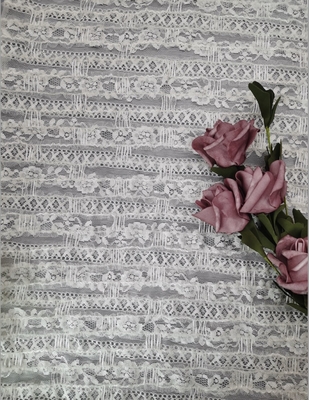 Vải tuyn mềm màu trắng 100% Polyester thêu ren 3D
