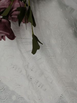 Vải cotton thêu ren mềm cho trang phục dự tiệc